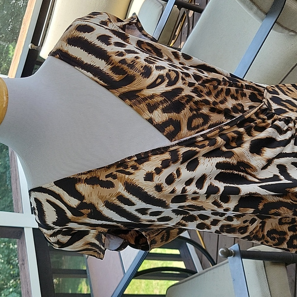 AA ๐
STUDIO DRESS - Picture 2 of 8